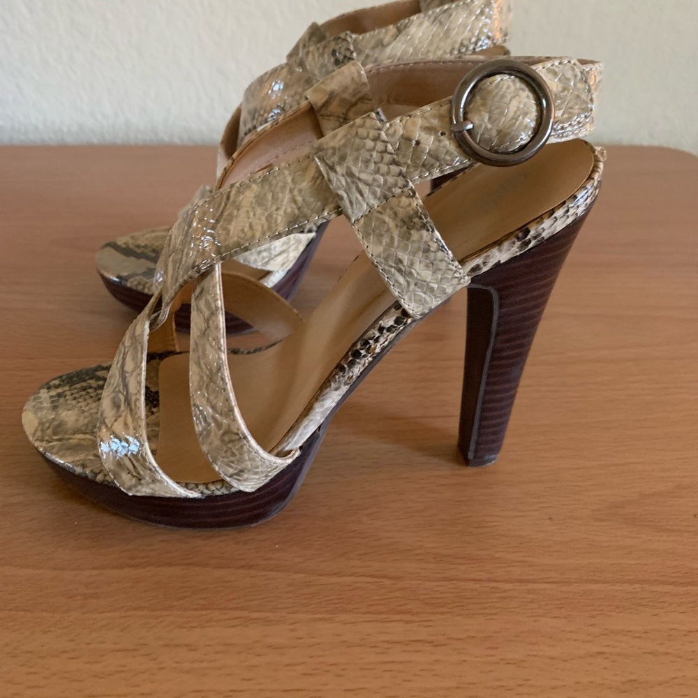 Heels - Picture 1 of 4